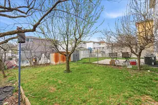 1050 Rensselaer Ave, New York, NY 10309 - Photo 22