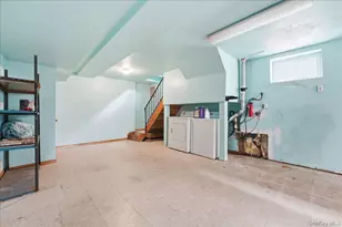 1050 Rensselaer Ave, New York, NY 10309 - Photo 14