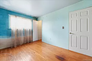 1050 Rensselaer Ave, New York, NY 10309 - Photo 4