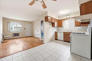1050 Rensselaer Ave, New York, NY 10309 - Photo 8