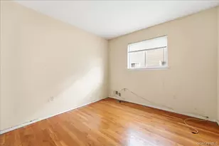 1050 Rensselaer Ave, New York, NY 10309 - Photo 2
