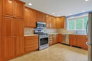 120 Harvard Dr, Hartsdale, NY 10530 - Photo 20