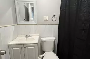 18-23 Menahan St, Ridgewood, NY 11385 - Photo 8