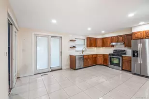 65 39th St, Islip, NY 11751 - Photo 6