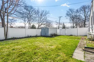 65 39th St, Islip, NY 11751 - Photo 28