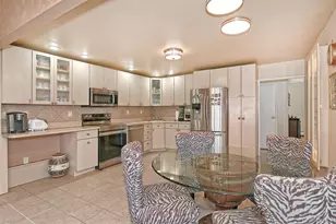 78 Center Ln, Levittown, NY 11756 - Photo 4