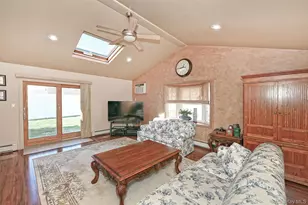 78 Center Ln, Levittown, NY 11756 - Photo 8