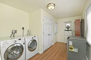 78 Center Ln, Levittown, NY 11756 - Photo 16
