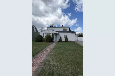 78 Center Lane, Levittown, NY 11756 - Photo 1