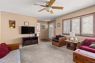 1643 Pine Acres Blvd, Bay Shore, NY 11706 - Photo 4