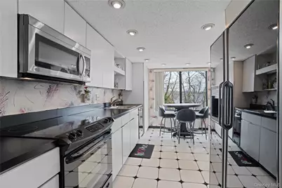 500 High Point Drive #211, Hartsdale, NY 10530 - Photo 4