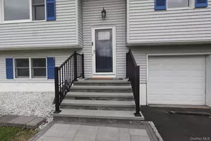 42 Rutledge Ave, Highland Mills, NY 10930 - Photo 2