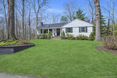 39 Hennessey Drive, Huntington, NY 11743 - Photo 2