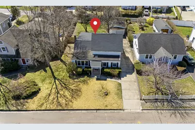 94 E Lakewood Street, Patchogue, NY 11772 - Photo 36