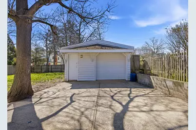 94 E Lakewood Street, Patchogue, NY 11772 - Photo 26