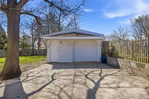 94 E Lakewood St, Patchogue, NY 11772 - Photo 26