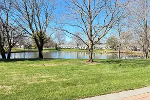 707 Bentley Ct, Saint James, NY 11780 - Photo 2