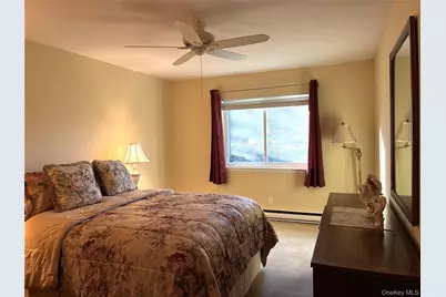 707 Bentley Court, Saint James, NY 11780 - Photo 12