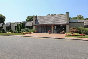 707 Bentley Ct, Saint James, NY 11780 - Photo 16