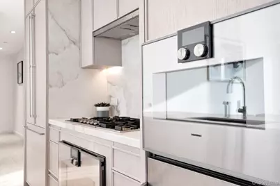 138 E 50th Street #26C, New York, NY 10022 - Photo 14