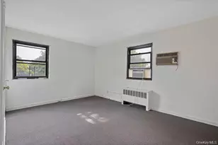 90-55 Shore Pkwy, Howard Beach, NY 11414 - Photo 12