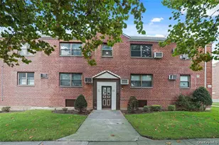 90-55 Shore Pkwy, Howard Beach, NY 11414 - Photo 22