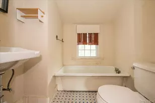 1 Edna Pl, New Rochelle, NY 10804 - Photo 16