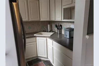 811 Bronx River Road #1 C, Bronxville, NY 10708 - Photo 8