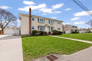 1461 10th St, West Babylon, NY 11704 - Photo 2