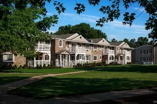 9 Williams Blvd, Lake Grove, NY 11755 - Photo 2