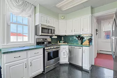 523 N Broadway, Yonkers, NY 10701 - Photo 16