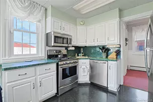 523 N Broadway, Yonkers, NY 10701 - Photo 16