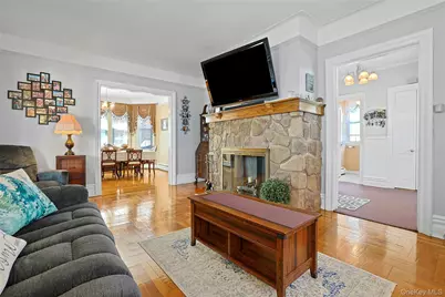 523 N Broadway, Yonkers, NY 10701 - Photo 12