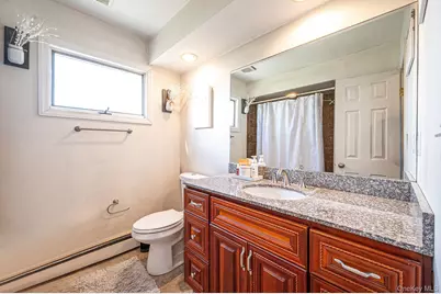 280 S Bayview Avenue, Amityville, NY 11701 - Photo 30