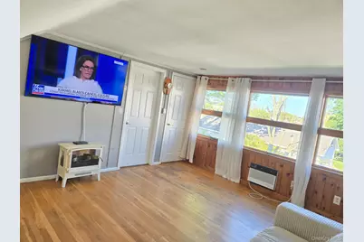 280 S Bayview Avenue, Amityville, NY 11701 - Photo 38