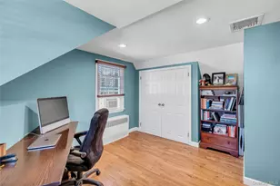 1800 Gormley Ave, Merrick, NY 11566 - Photo 16