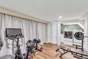 1800 Gormley Ave, Merrick, NY 11566 - Photo 22