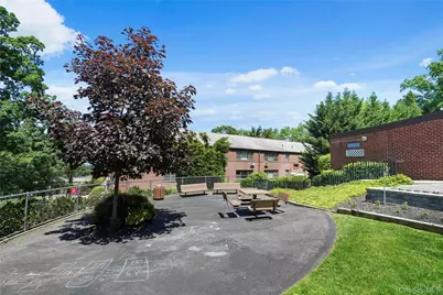 79 Beacon Hill Drive #B-25, Dobbs Ferry, NY 10522 - Photo 16