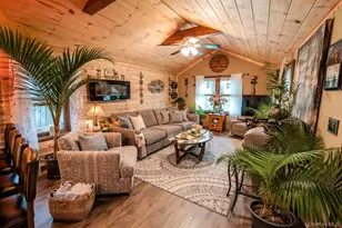 33 Park Dr, Rocky Point, NY 11778 - Photo 2