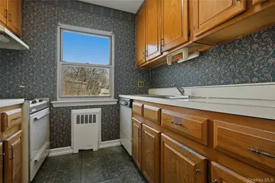 196-32 Pompeii Avenue #2C, Hollis, NY 11423 - Photo 14