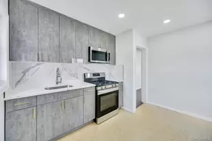 108 Lido Pkwy, Lindenhurst, NY 11757 - Photo 14