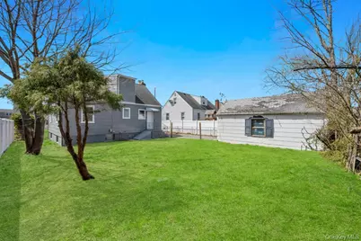 108 Lido Parkway, Lindenhurst, NY 11757 - Photo 6