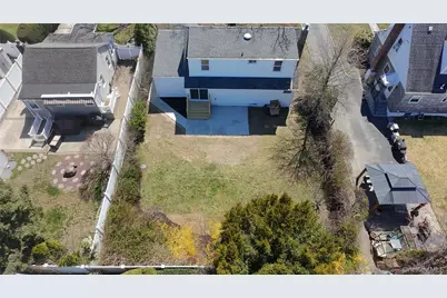 207 N Nassau Avenue, Massapequa, NY 11758 - Photo 22