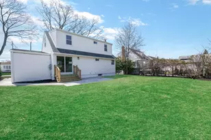 207 N Nassau Ave, Massapequa, NY 11758 - Photo 18