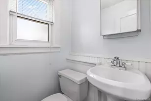 280 Knollwood Rd, White Plains, NY 10607 - Photo 22