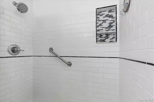 280 Knollwood Rd, White Plains, NY 10607 - Photo 18