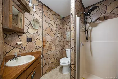 6652 State Route 42, Woodbourne, NY 12788 - Photo 16