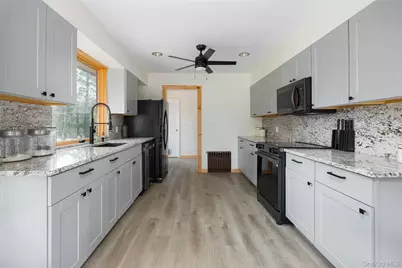 6652 State Route 42, Woodbourne, NY 12788 - Photo 10