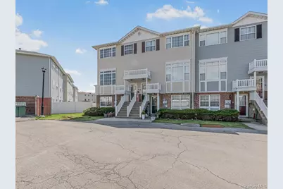 85 Admiral Court #87, Bronx, NY 10473 - Photo 2