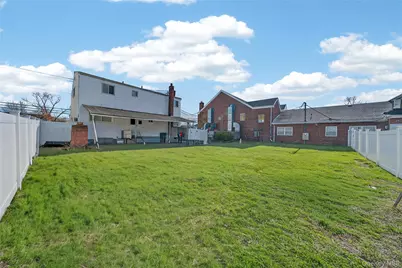 188 Amherst Street, Hempstead, NY 11550 - Photo 24